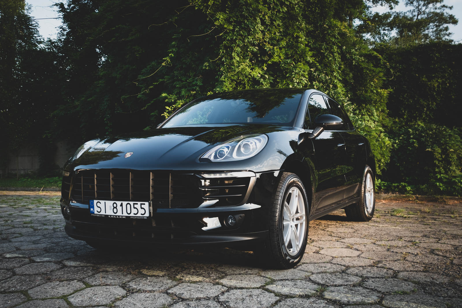 Porsche Macan na wynajem z kierowcą